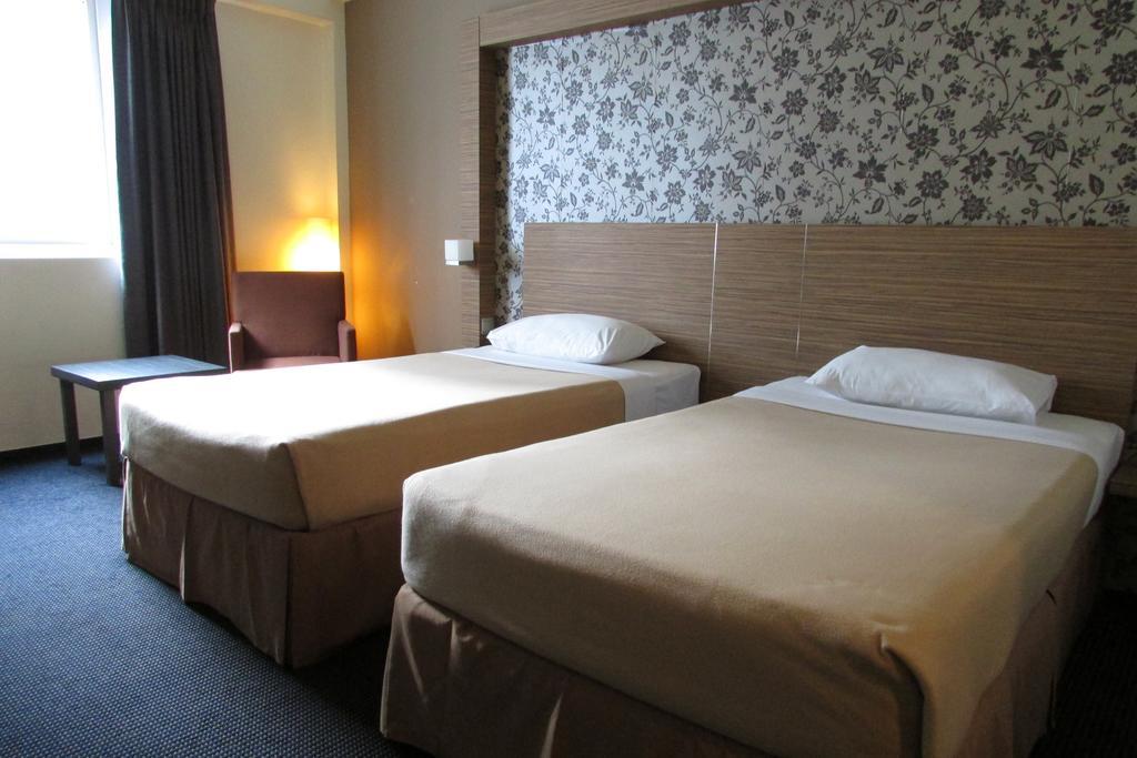 Strand Hotel Singapore Room photo